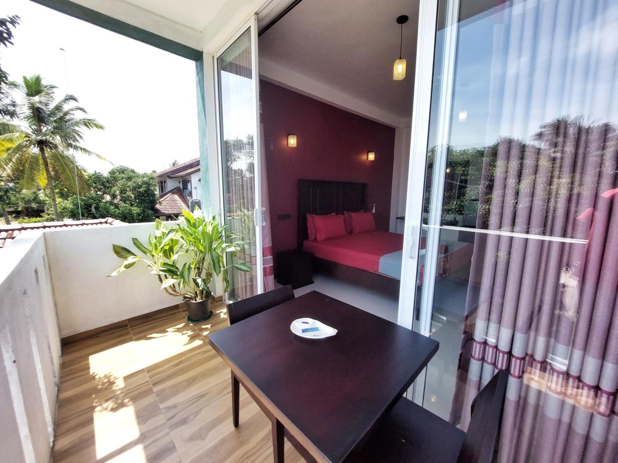Chen Villa - Near Airport Negombo Buitenkant foto