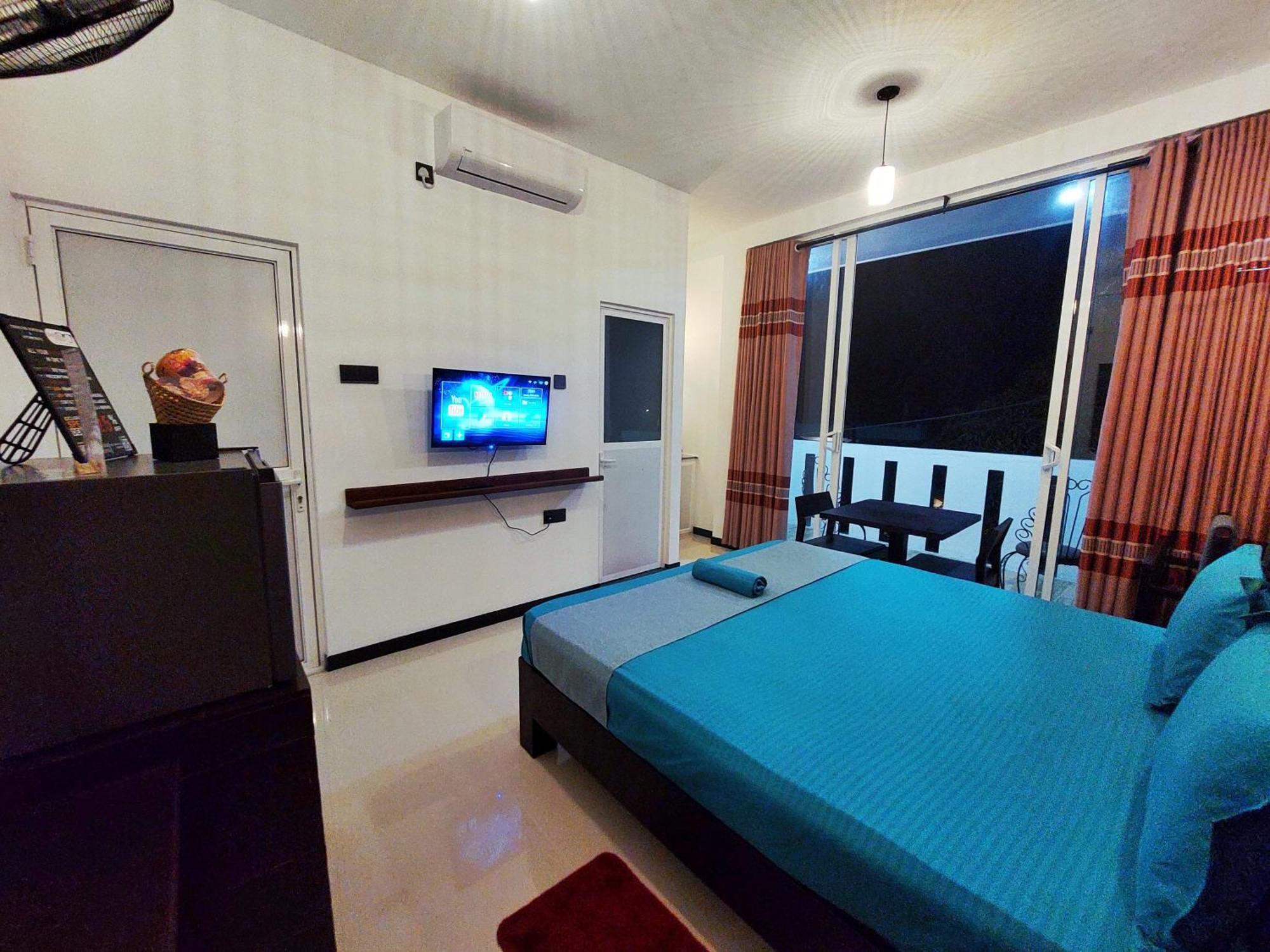 Chen Villa - Near Airport Negombo Buitenkant foto