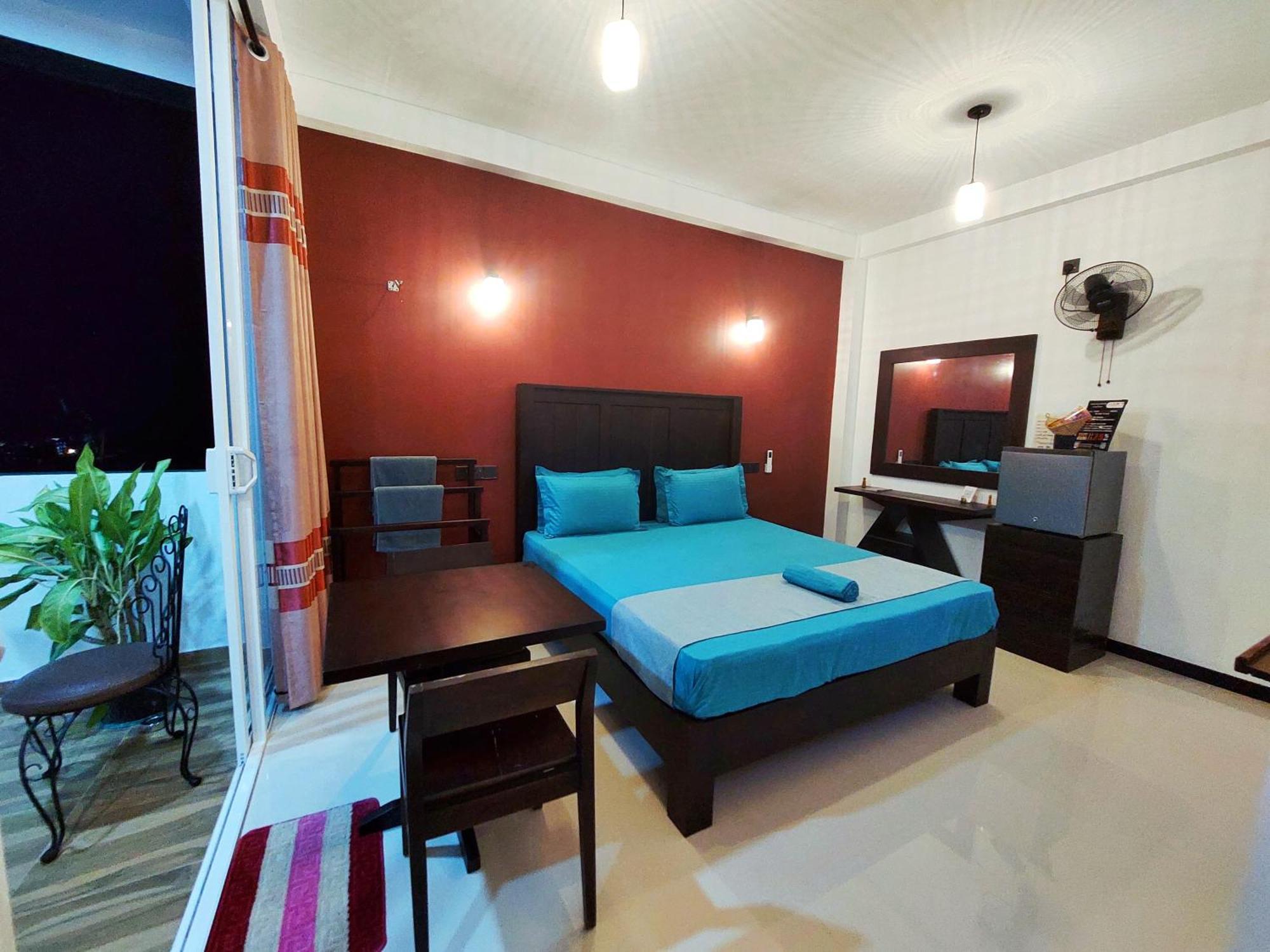 Chen Villa - Near Airport Negombo Buitenkant foto